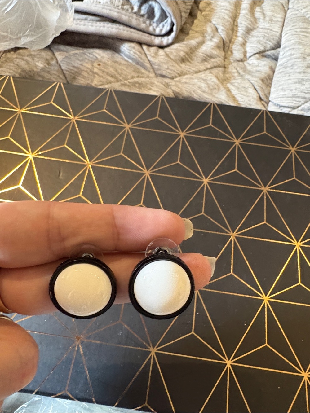 Classic Round White Button Stud Earrings